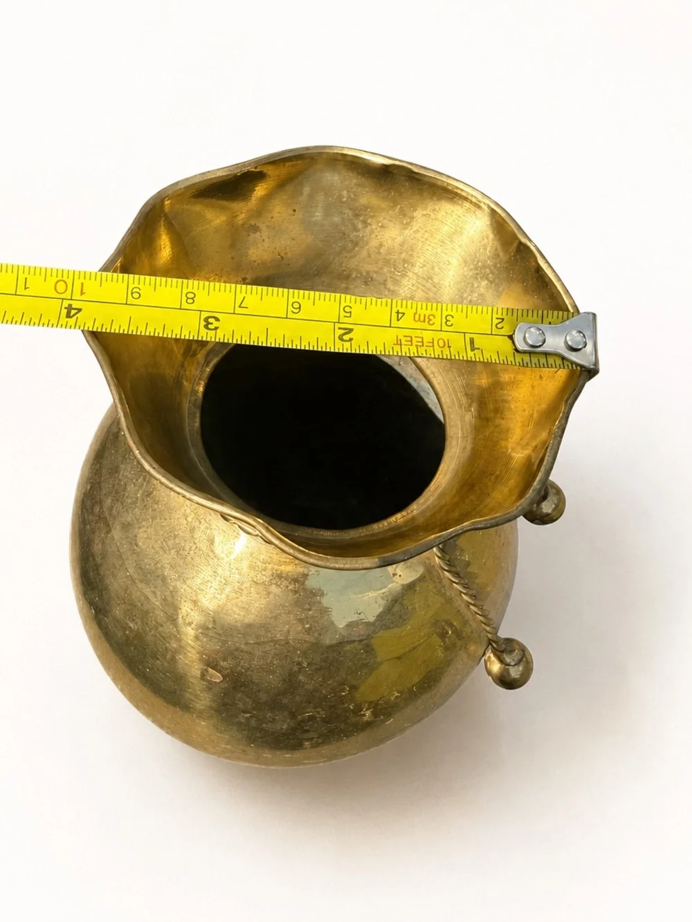 Vintage Brass Vase India 7.5” Twisted Rope Tassel Scalloped Rim Old World Decor